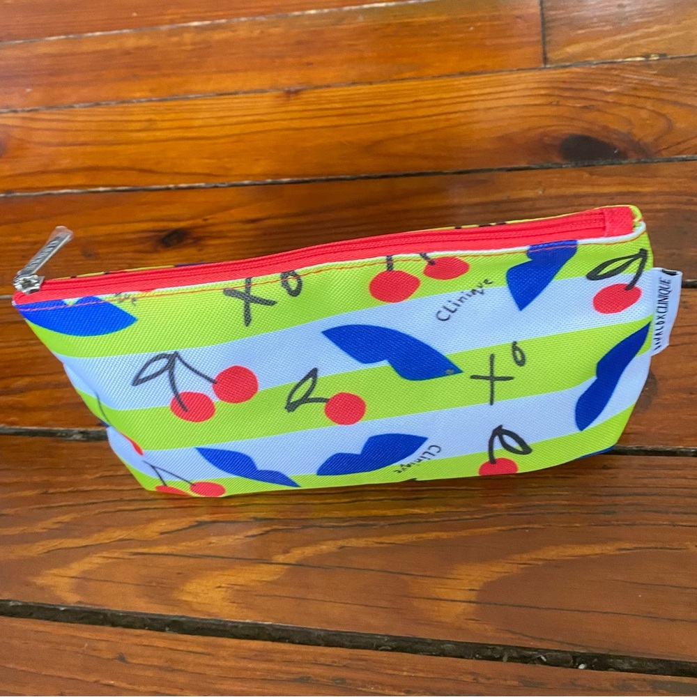 🧩 3/$20 Clinique Cosmetic Bag Cherie’s  NWT